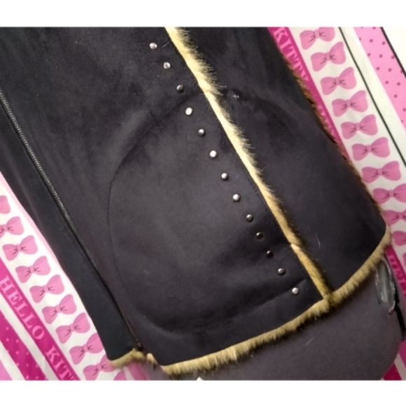 Silk & Sable Mix Brown Color Faux Fur Vest Studded - Picture 4 of 5